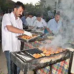 Dost Φετιγιέ