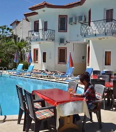 Hotel Dost 3*
